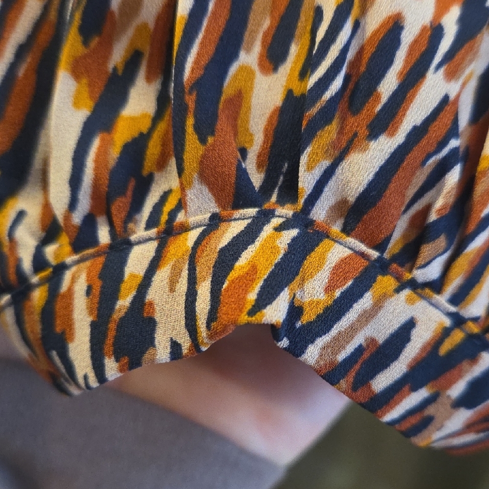Multicolor Patterned Women's Top - Picture 6 of 6